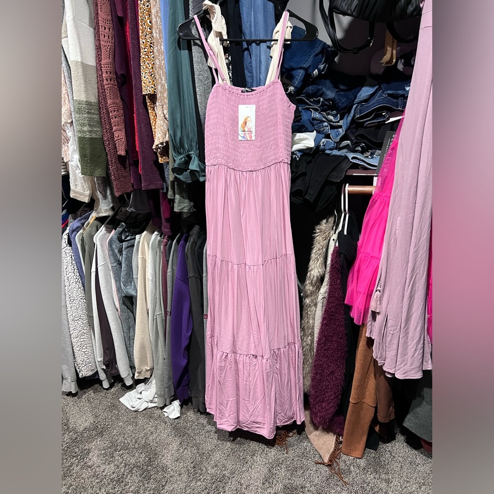 Pretty garden dress - size small - NWT never worn
